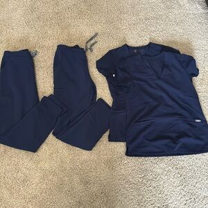 Figs Navy sets